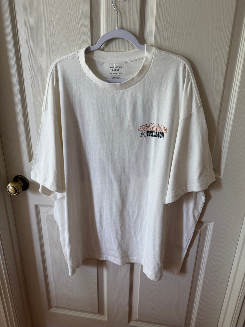 American Eagle Outfitters Post Malone F-1 Trillion Off-White Tee Sz XXXL.